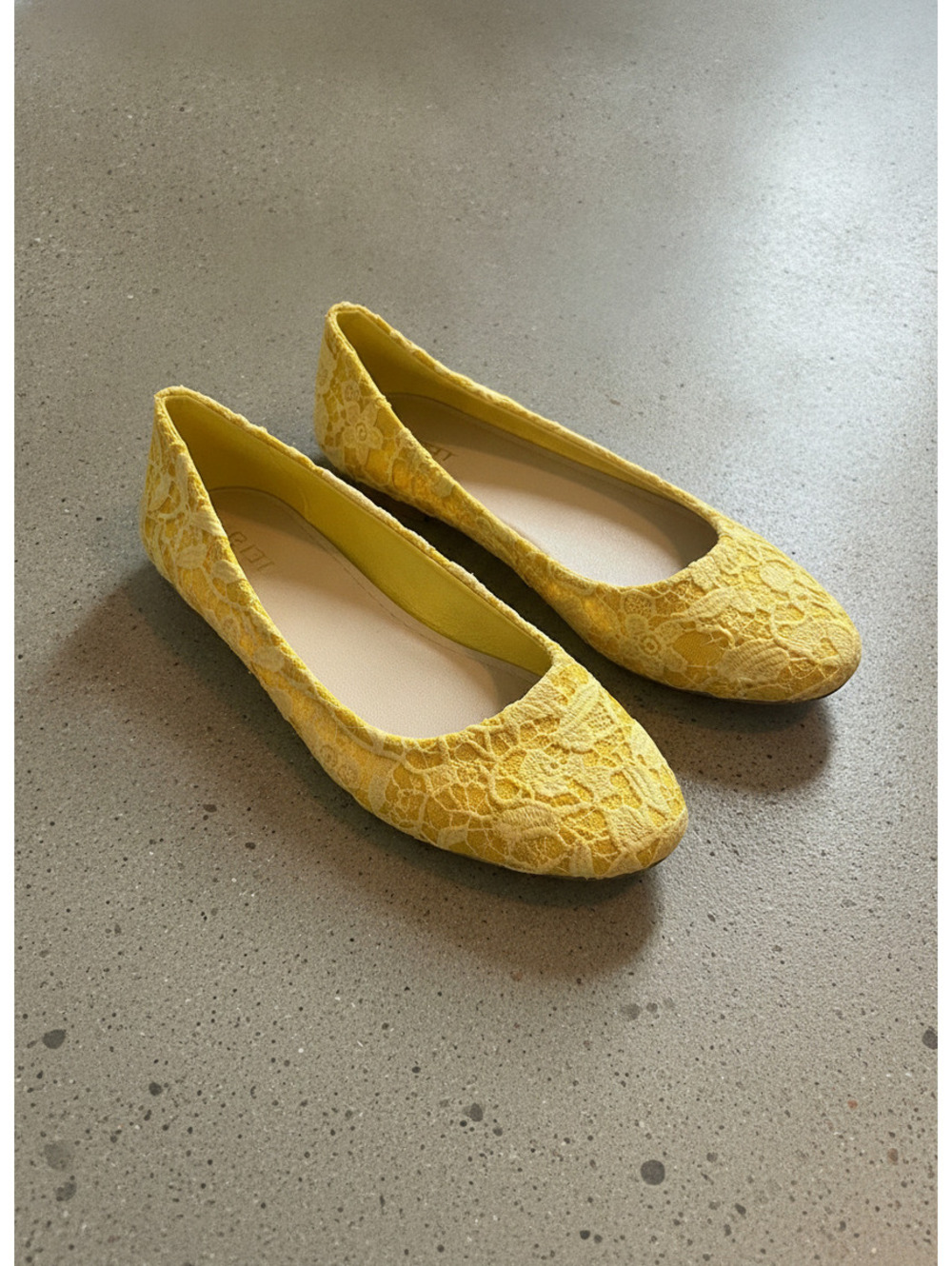 Yellow Lace Women's Flats Size 9